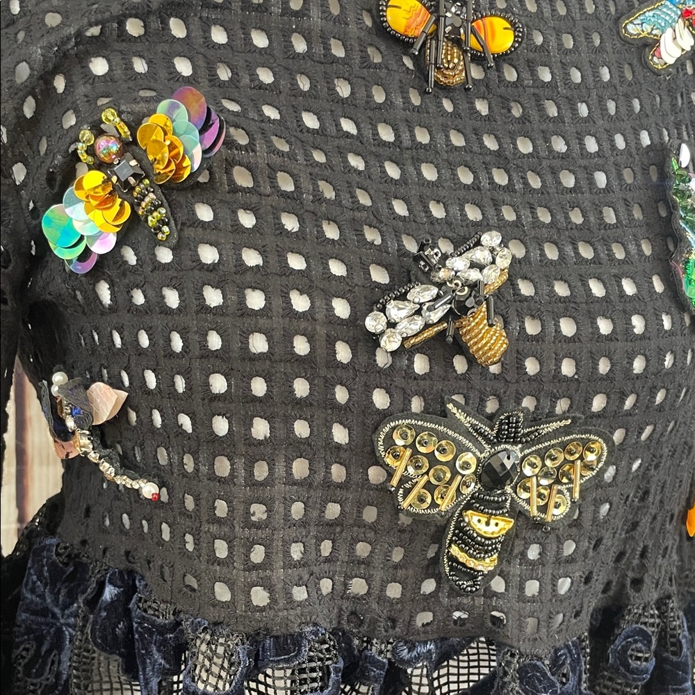 *Dor Dor Chic Black Beaded Insect Embellished Women's Lacy Blouse - Size Small - Picture 3 of 12